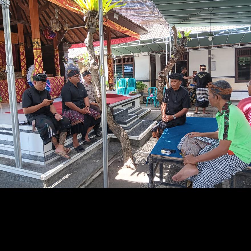 MELAYAT KE RUMAH DUKA BAPAK BABINSA SINGAPADU KALER